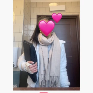 Teddy jacka  - Vit Teddy jacka storlek 36💕 men passar även en 34 perfekt till våren 