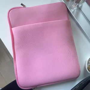 Datorfodral  - Jätte fint och skönt datorfodral från Clas Ohlson☺️