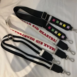 Axelband till väska - Tre jättefina axelband som man kan sätta på vilken väska som helst!! 