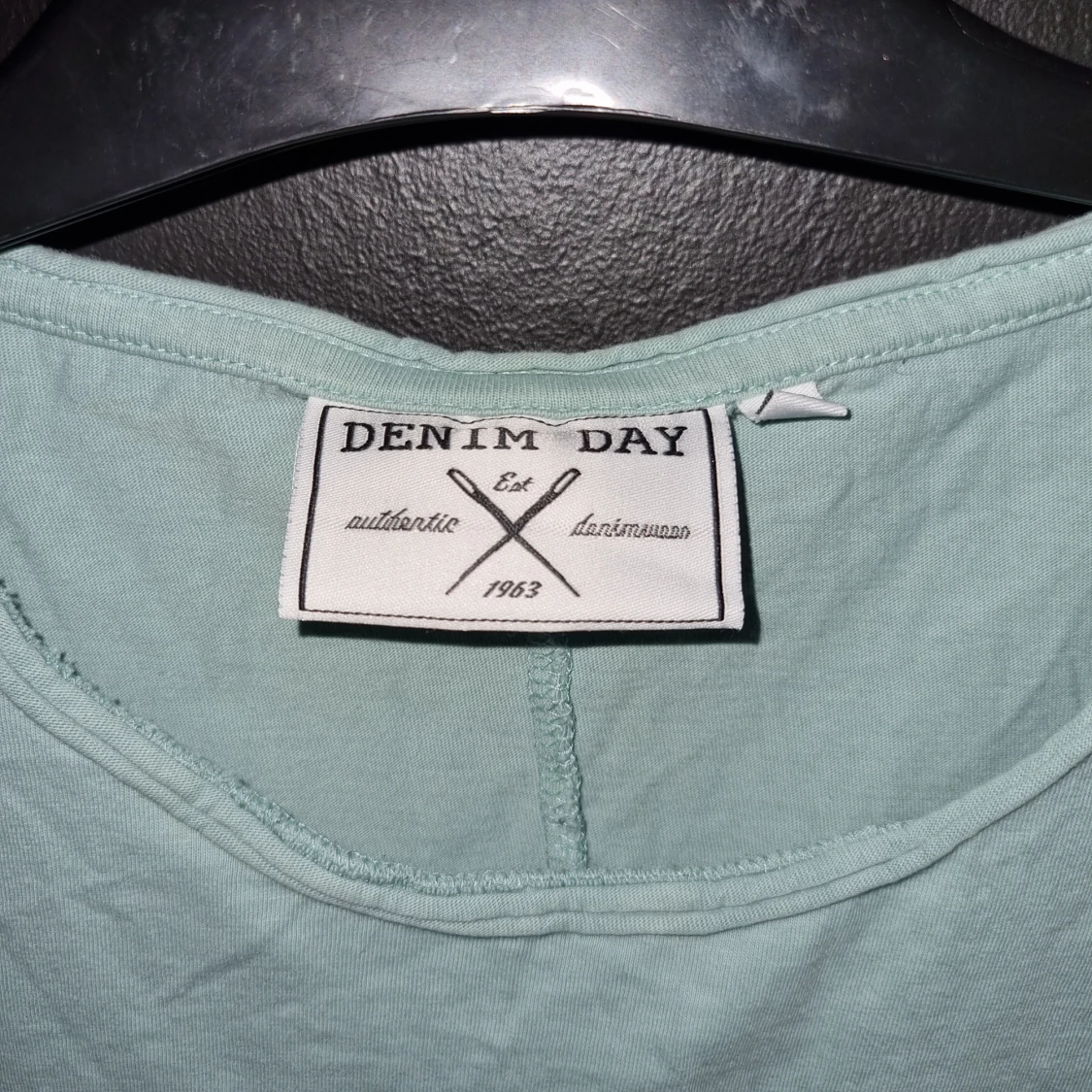 Ljusgrön t-shirt från Denim Day - 91