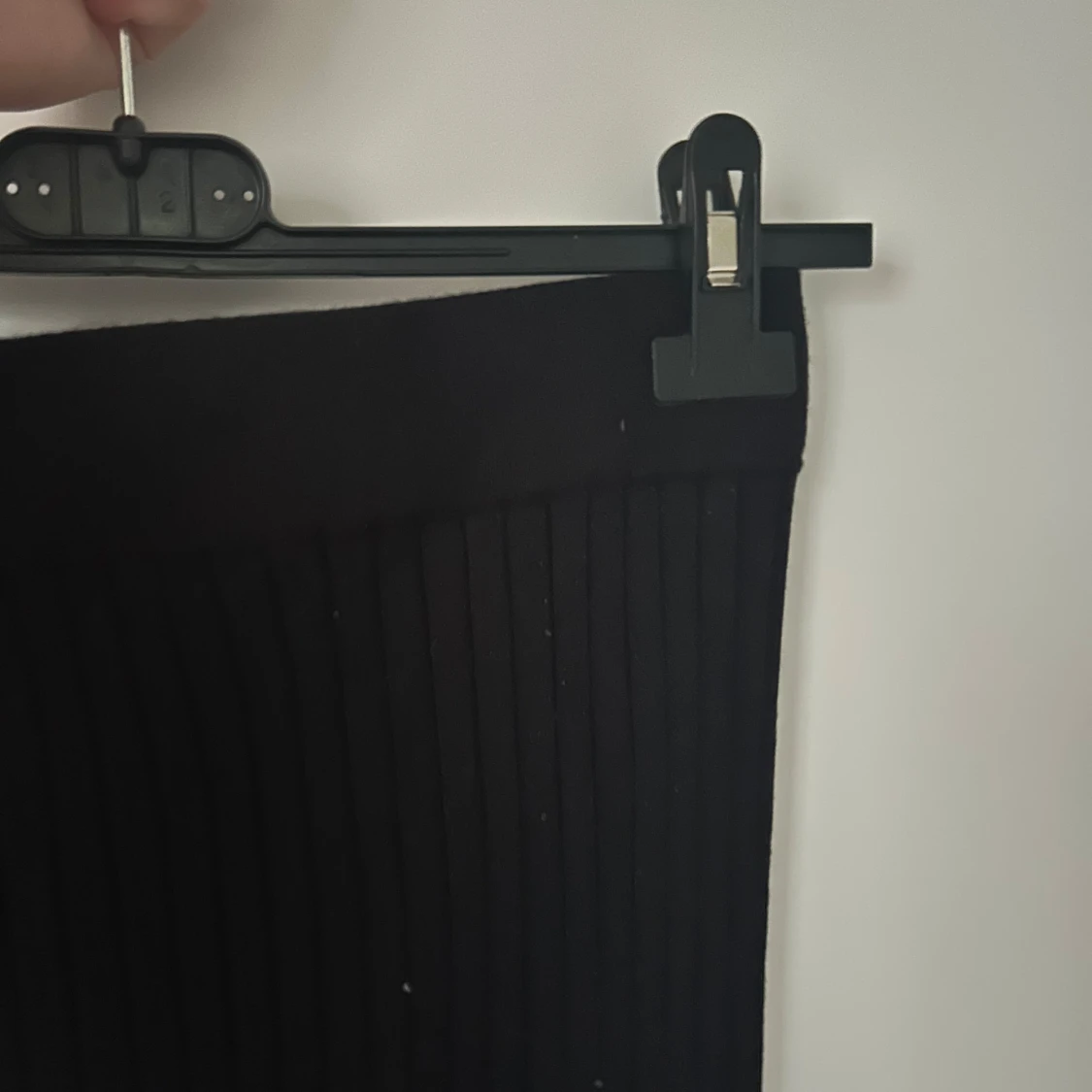 Svart ribbad kjol - 91