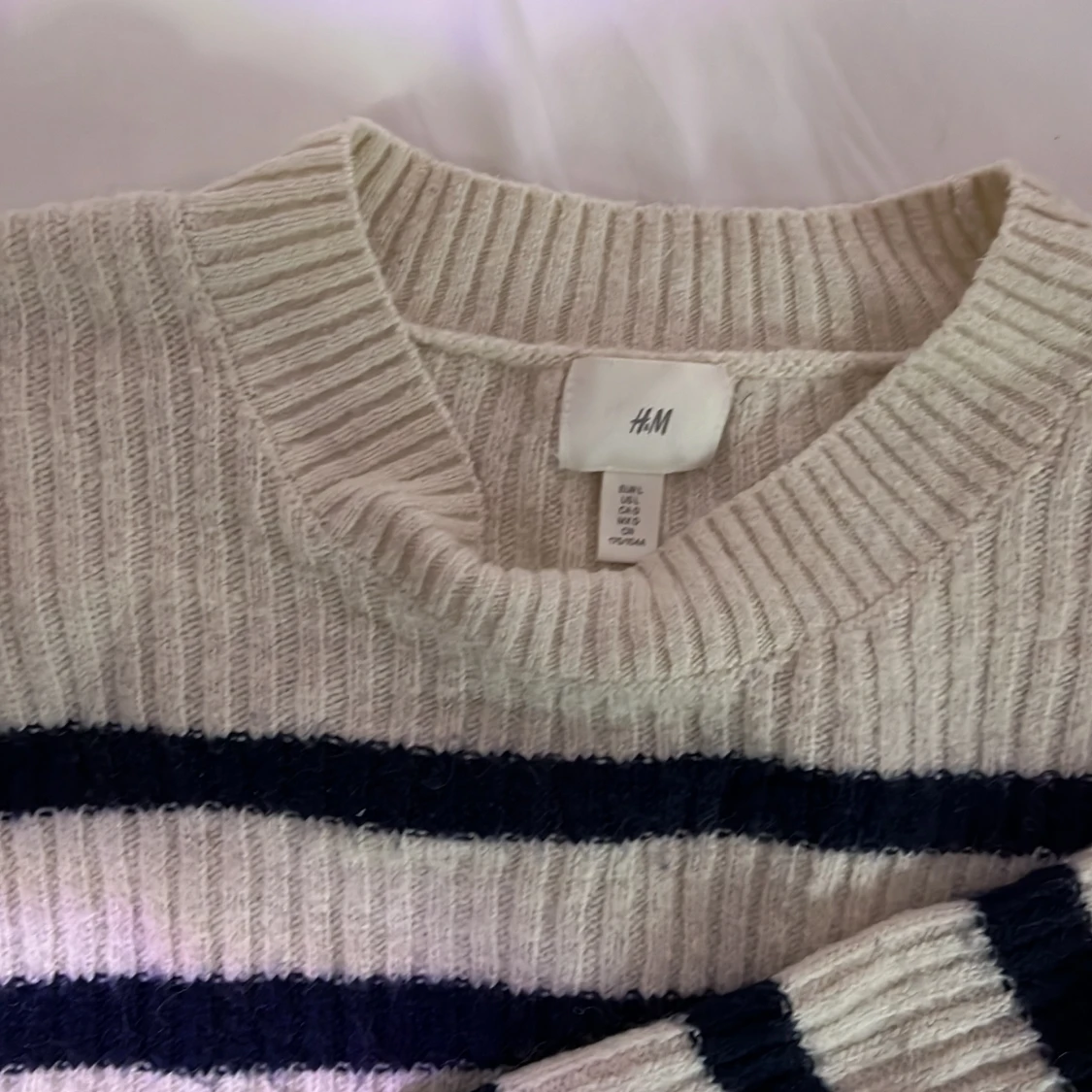 Ulllig tjocktröja  - 91