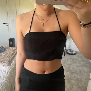 Zara topp - Zara knyttopp med öppen rygg!  