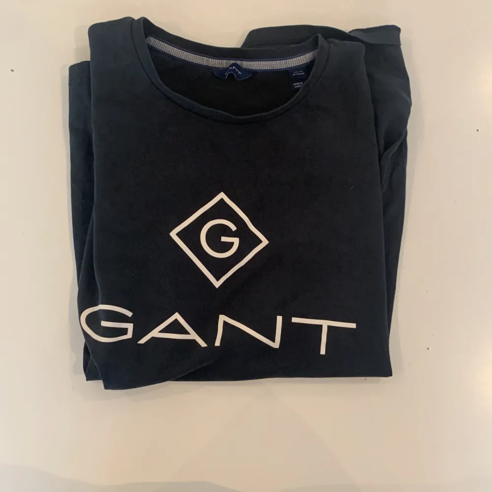 Gant t-shirt som är väldigt skön som tyvärr har blivit för liten  Nypris 250kr Säljs för 49kr. T-shirts.