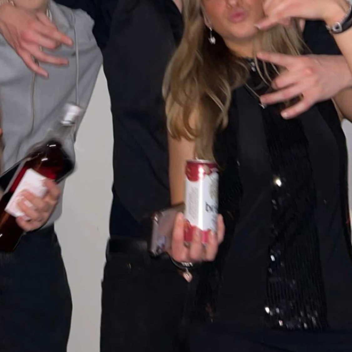 Svart paljettklänning - 90