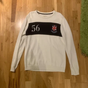 Selected homme sweatshirt  - Använd ett fåtal gånger. Skick 9/10 inga defekter alls. Storlek L