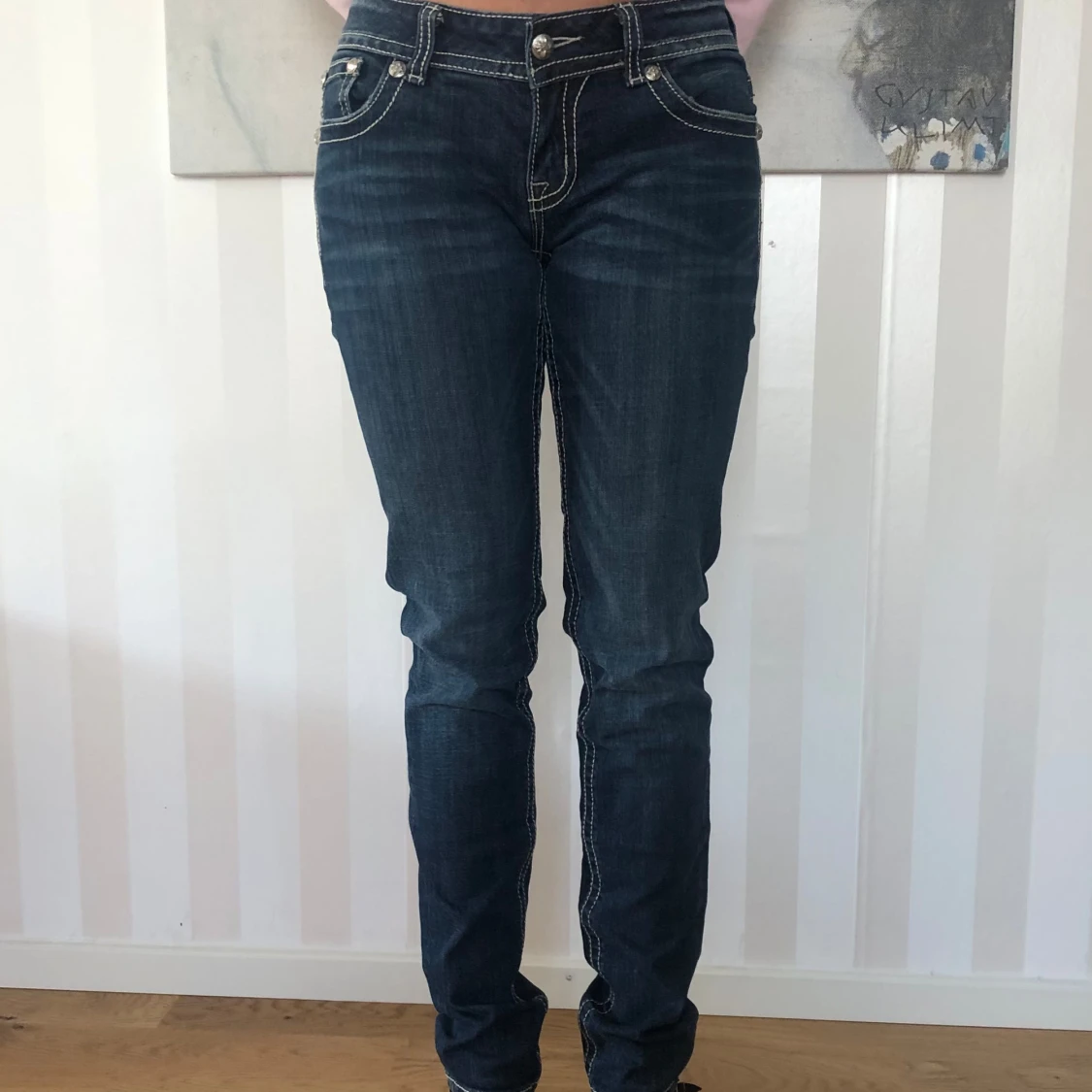 Blå jeans från Miss Me - 91