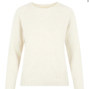 Stickad tröja  - En jätte mjuk och skön tröja som inte kommer till användning längre.