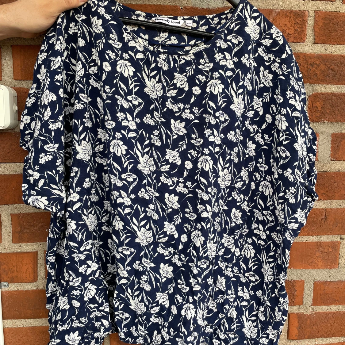 Fin blus från Sincerely Loved. Strl 52/54