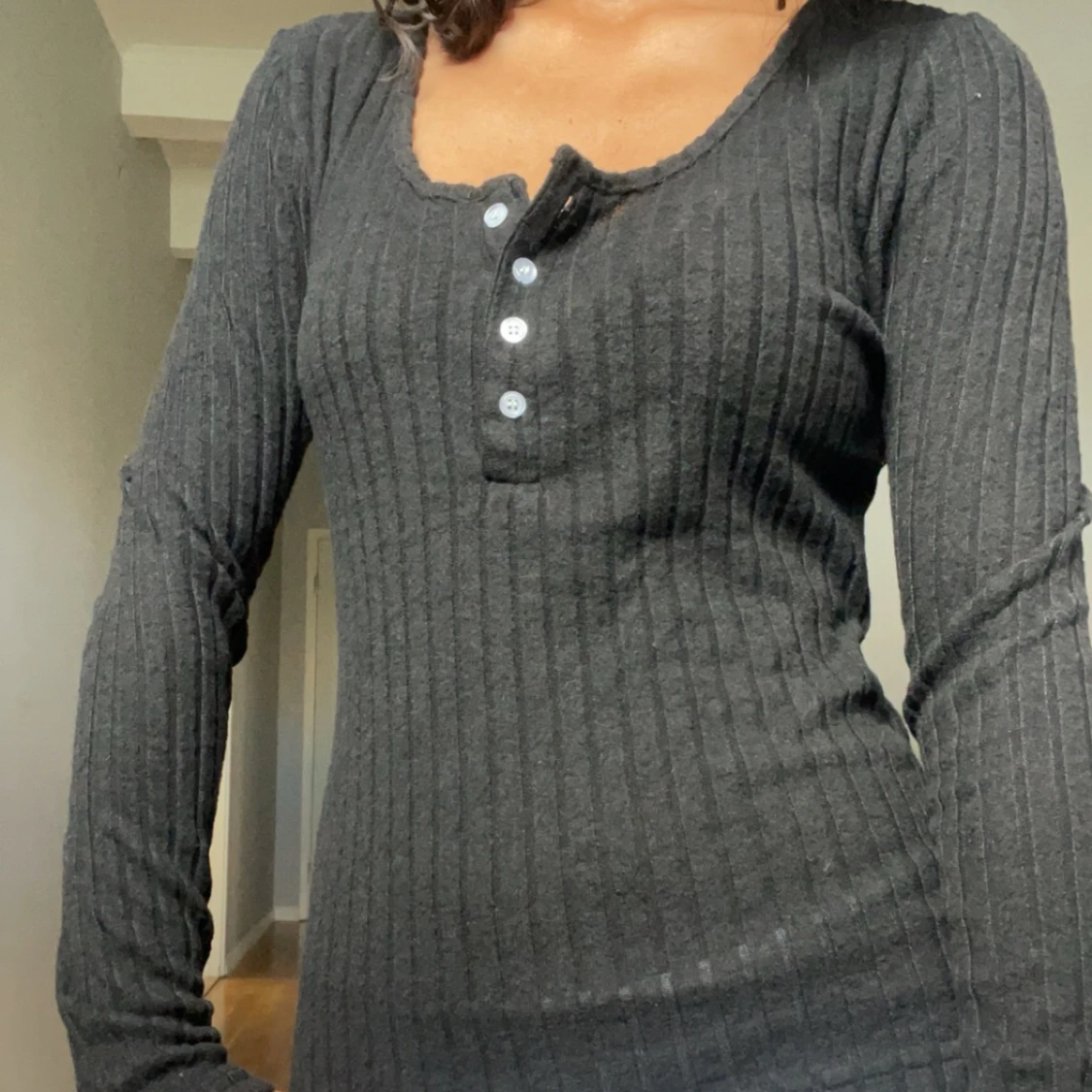 Ribbad långärmad topp - 90