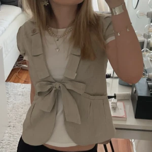 Bolero/kofta - Så fin bolero/kofta💕