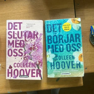 It ends with us serien - Det slutar med oss och det börjar med oss är två superpoppis böcker bland booktok! Skrivna av collen hoover. Tyckte själv att de var sjukt spännande men också rörande och romantiska! Tips till dig som kanske har svårt med att komma in i en bok!  