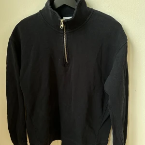 Halfsip ZARA - Bra skick. Strl M