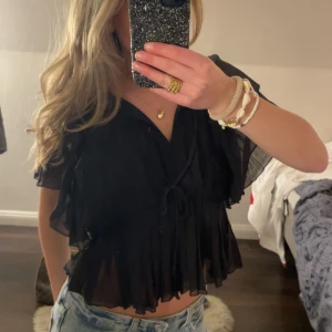 Nakd - Nakd topp/blus, supersöt använd ca 4 gånger köpte i våras och varit väl omhändertagen❤️‍🔥