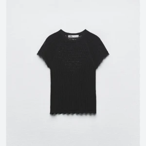 Piontelle Top Zara - Säljer pga för liten!  Strl M men passar dig med S! 🥰