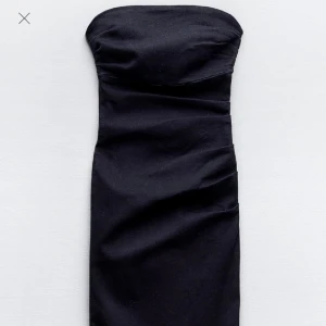 Zara jeans klänning  - Säljer min jeans klänning från Zara som inte kommer till någon användning längre! Den är storlek S men passar XS-M. (Inte min bild)