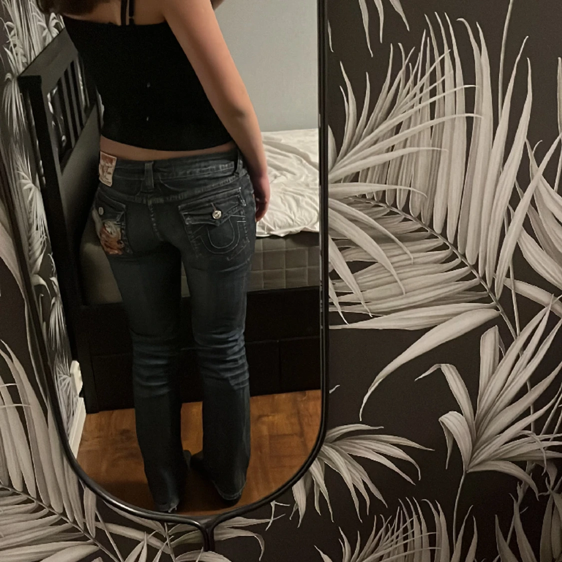 True religion jeans med drake på fickan  - 90