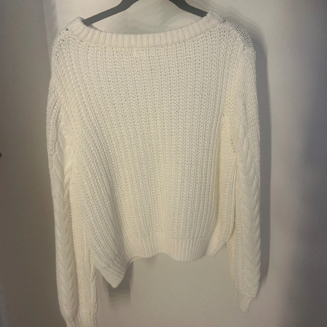 Vit stickad tröja  - 90