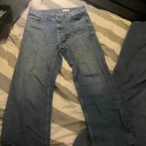 Säljer mina snygga tiger of Sweden jeans då de blivit för stora de är i nyskick och nypris är 1200
