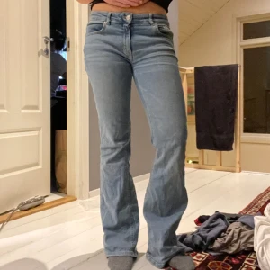 Bootcut jeans - Super fina jeans från lager 157, strl M full length, som aldrig kommer till användning 💗nypris 400