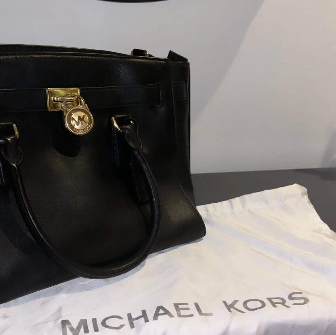 MK (Michael Kors)