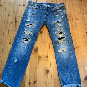 Jeans i mycket bra skick  Storlek W36 L34 /L-XL 100% Bomull