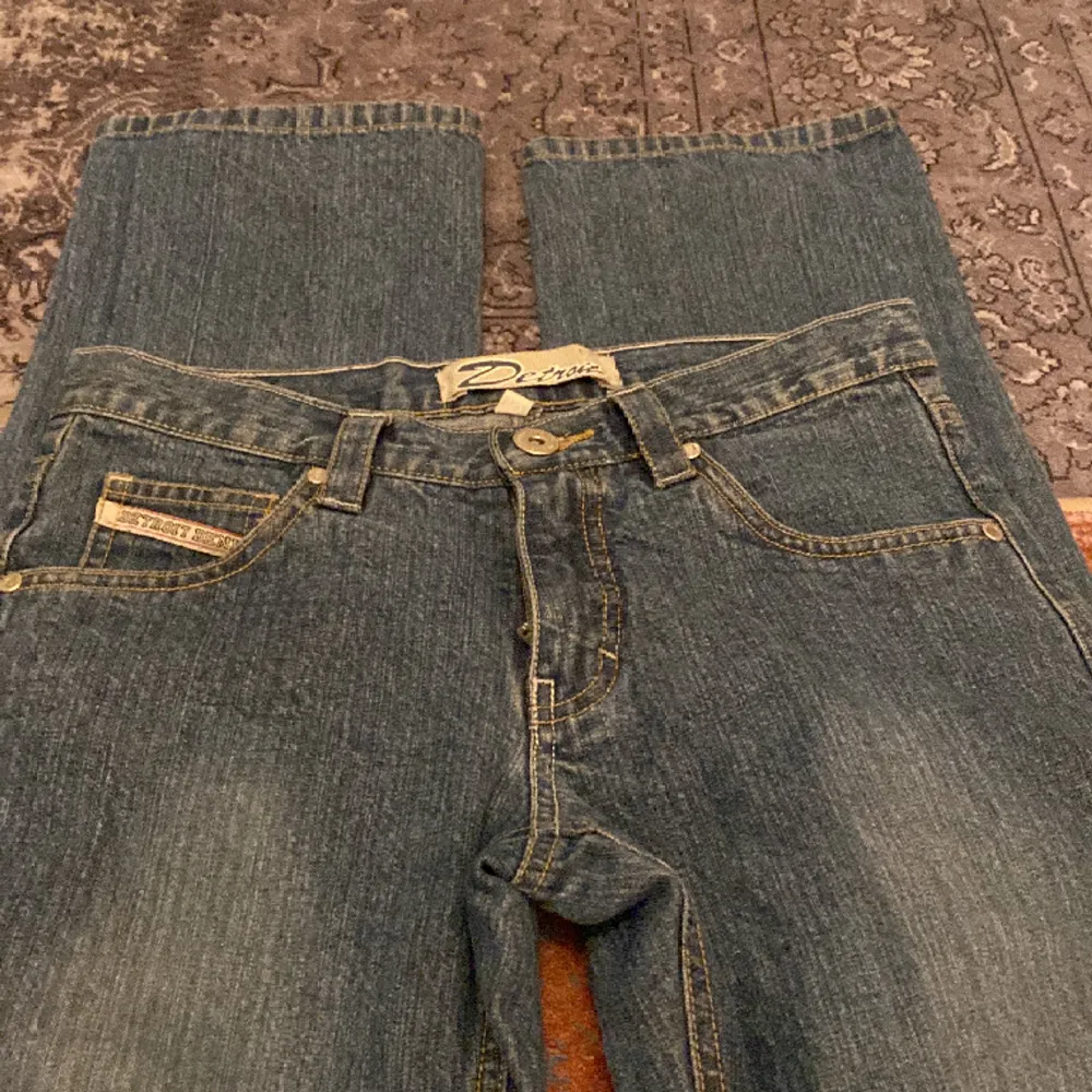 detroit jeans dom är straight. Jeans & Byxor.