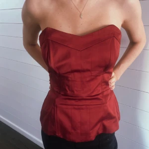 Korsett - Satin korsett med byglar