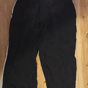 Drawstring sweats  - Svart och vit deawstring sweats 