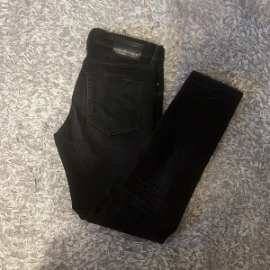 Diesel jeans - Säljer min diesel jeans  Bra skick  Skriv för minsta fundering  Pris kan diskuteras 