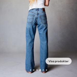 intrrssekoll på Levis 501 90s jeans  - Nypris 1199kr. Använda 1 gång. Säljes då de inte kommer till användning. Vid intresse skickas privata bilder 💖säljaren står för frakten!