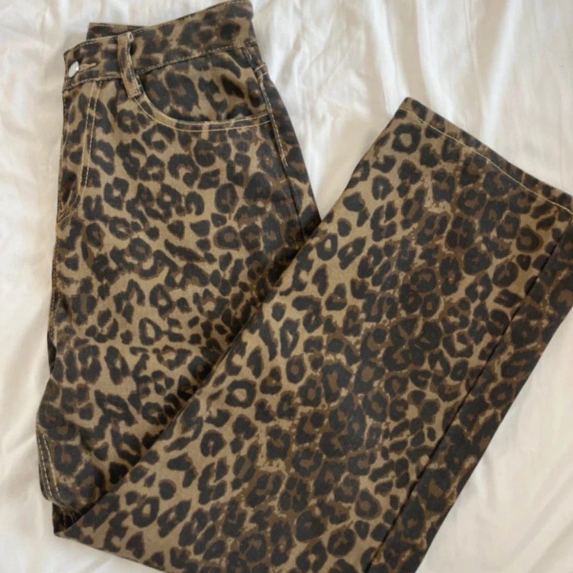 Leopard jeans