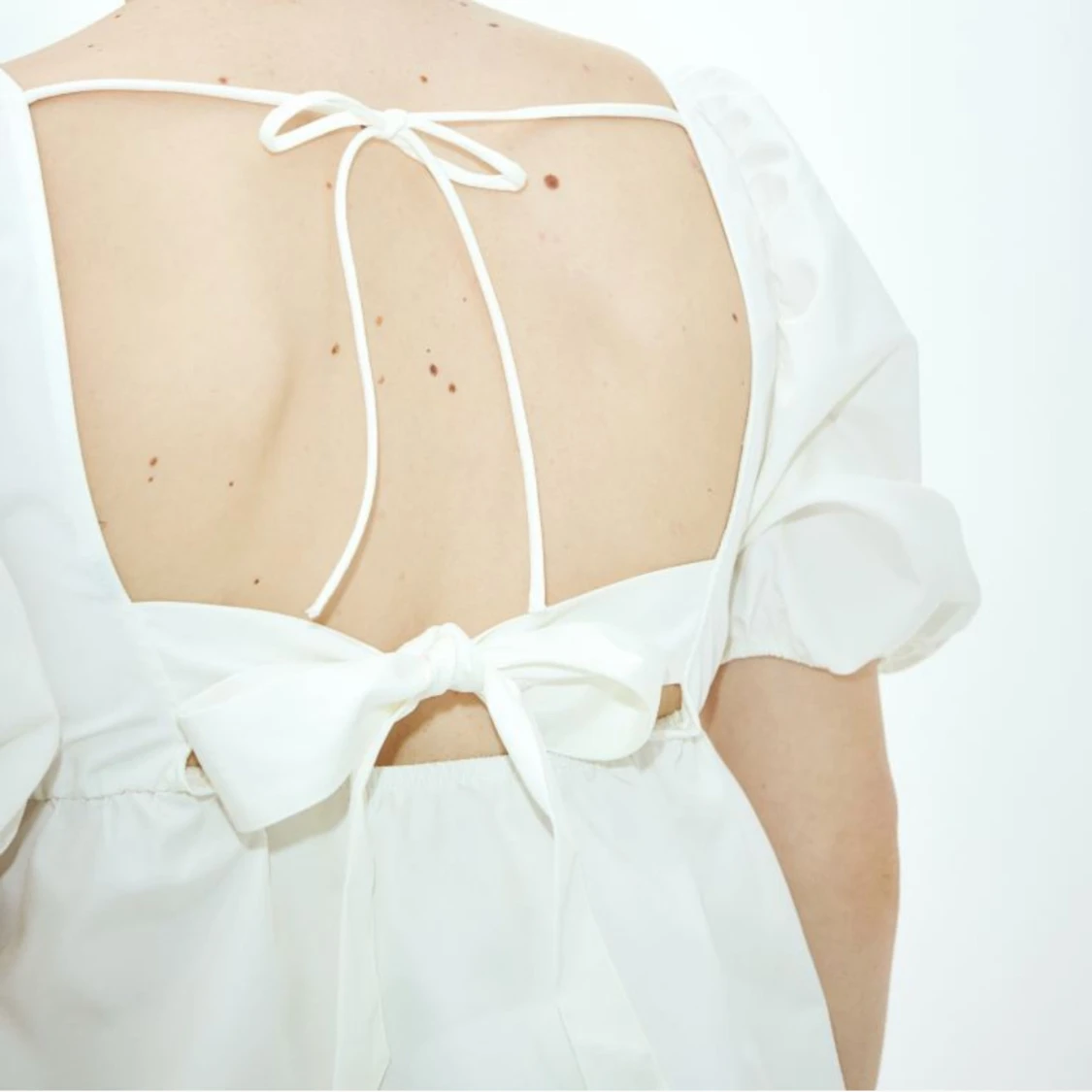 Blus med puffärm - 90