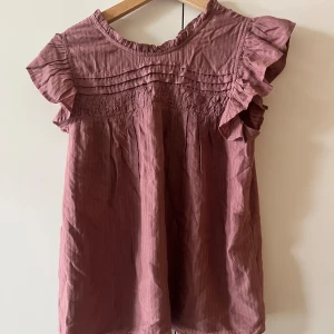 Blus 💜 - Sjukt söt blus köpt secondhand ☺️