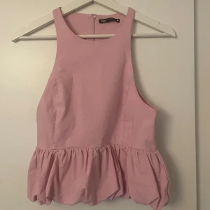 Topp - En gullig rosa topp från Zara💞