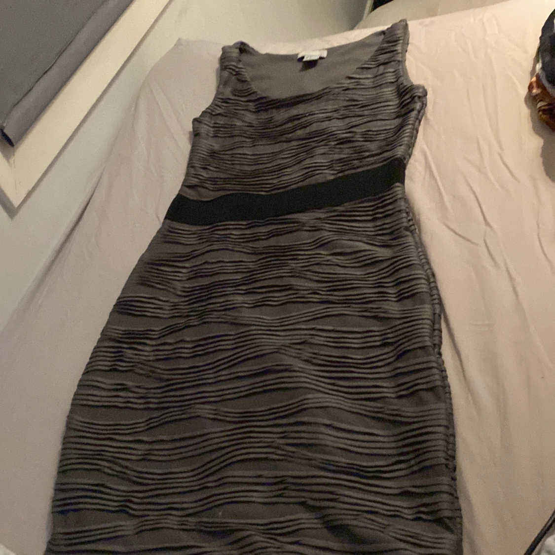 Knälång tight klänning - 90