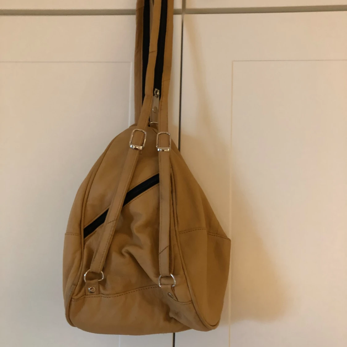 Liten läcker ryggsäck i mjukaste skinn - 90