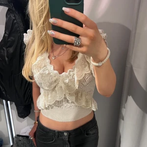 Zara volang topp - Bra skick, storlek M men är som en S-M