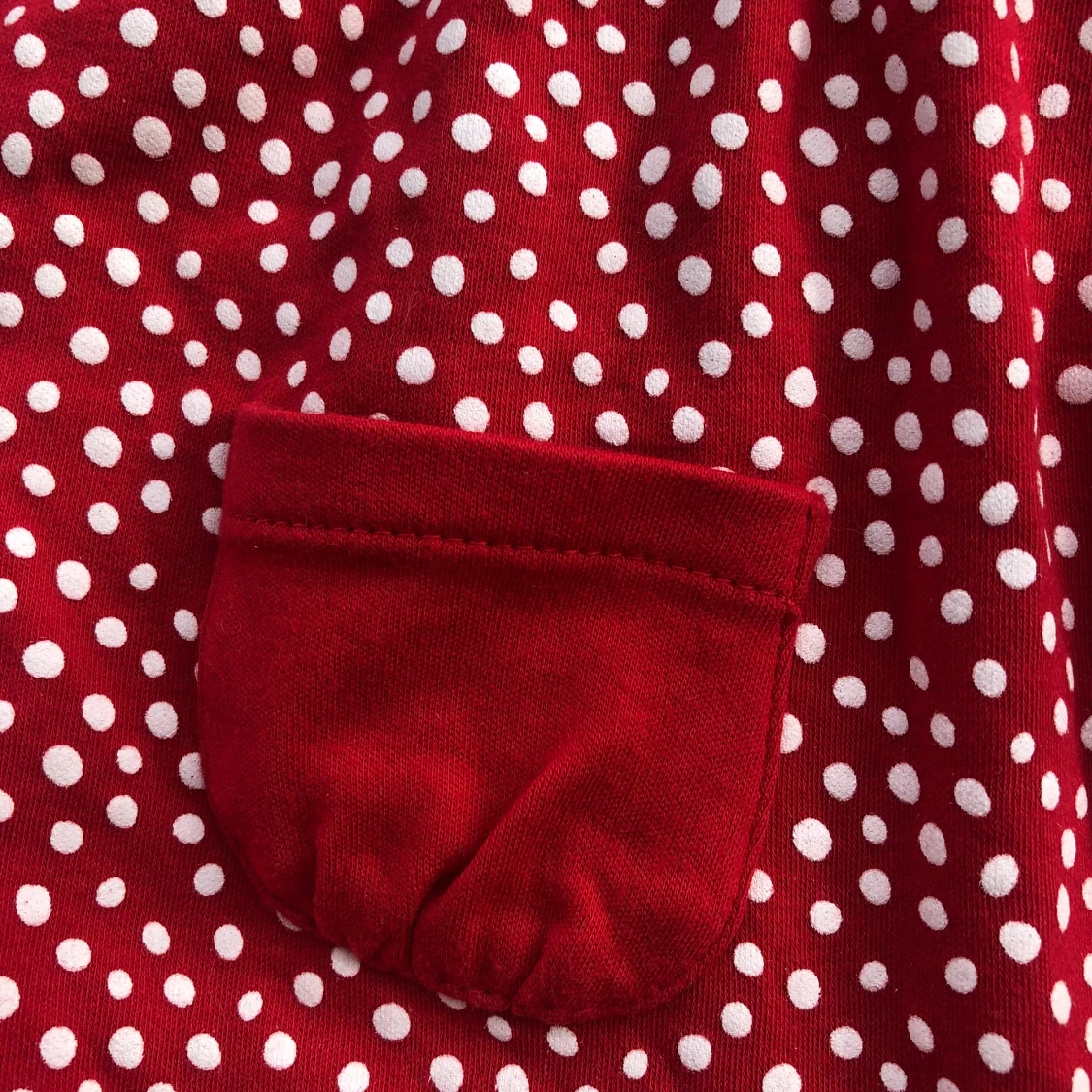 Röd prickig jumpsuit med Minnie Mouse - 3