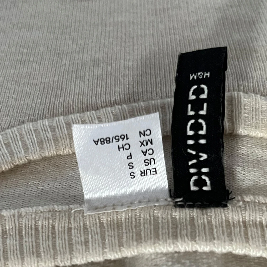 Vit kortärmad topp från H&M Divided - 2