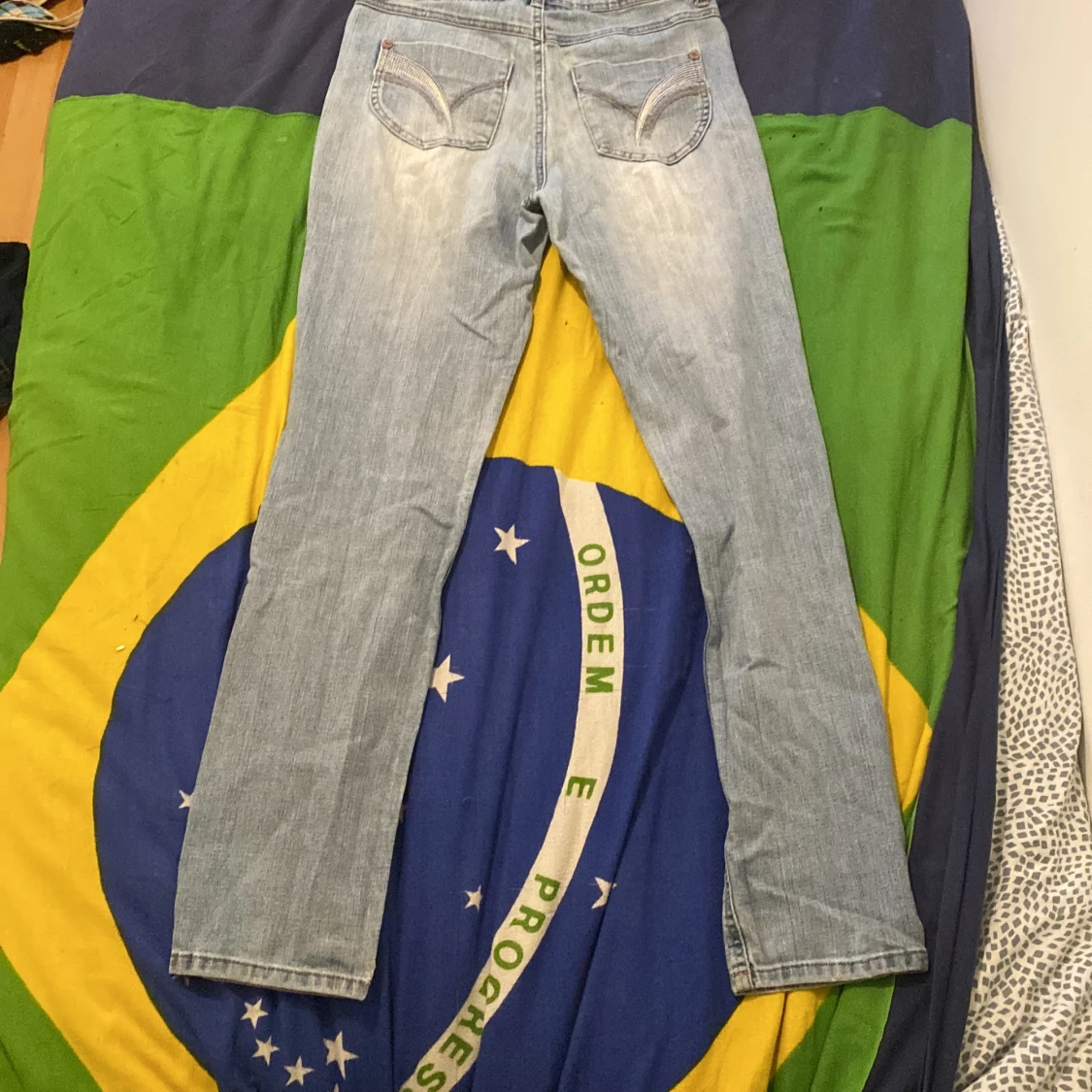 Ljusblå jeansbyxor från Levis 501 - 1