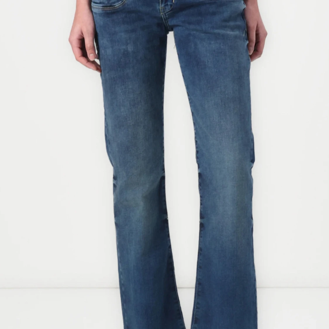 Blå bootcut jeansbyxor från ltb