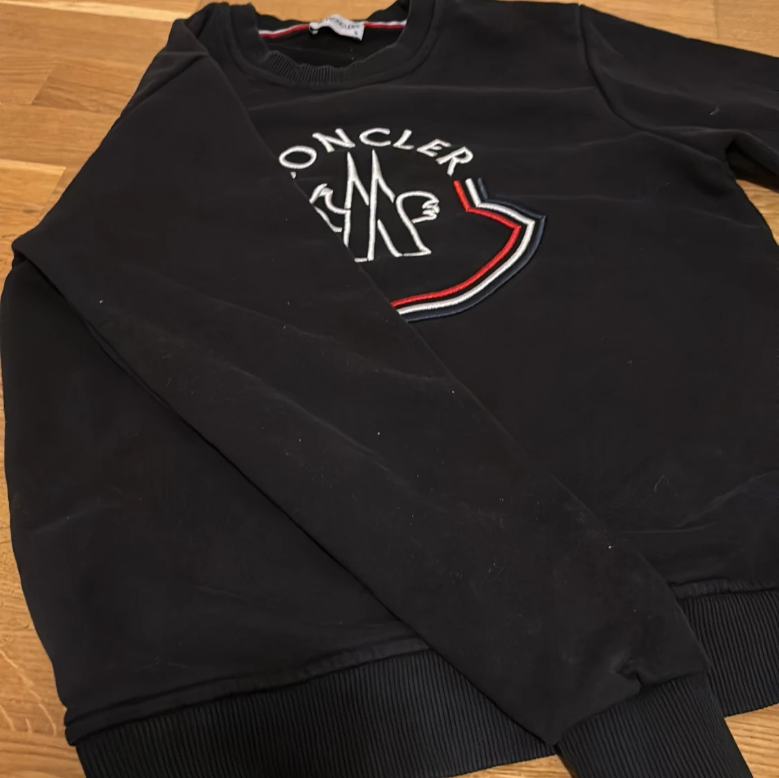 Svart sweatshirt från Moncler