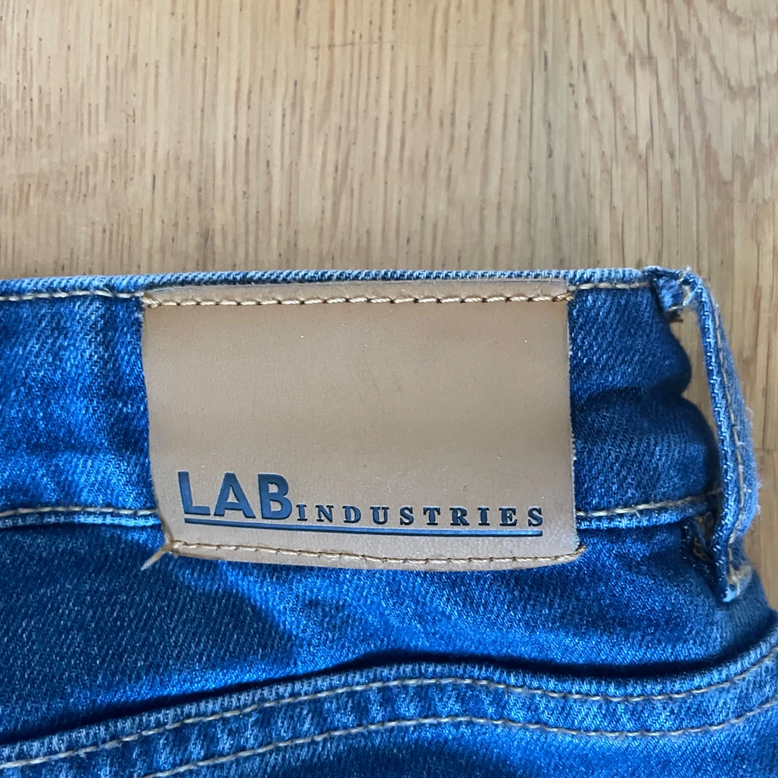 Blå jeansbyxor från LAB Industries - 3