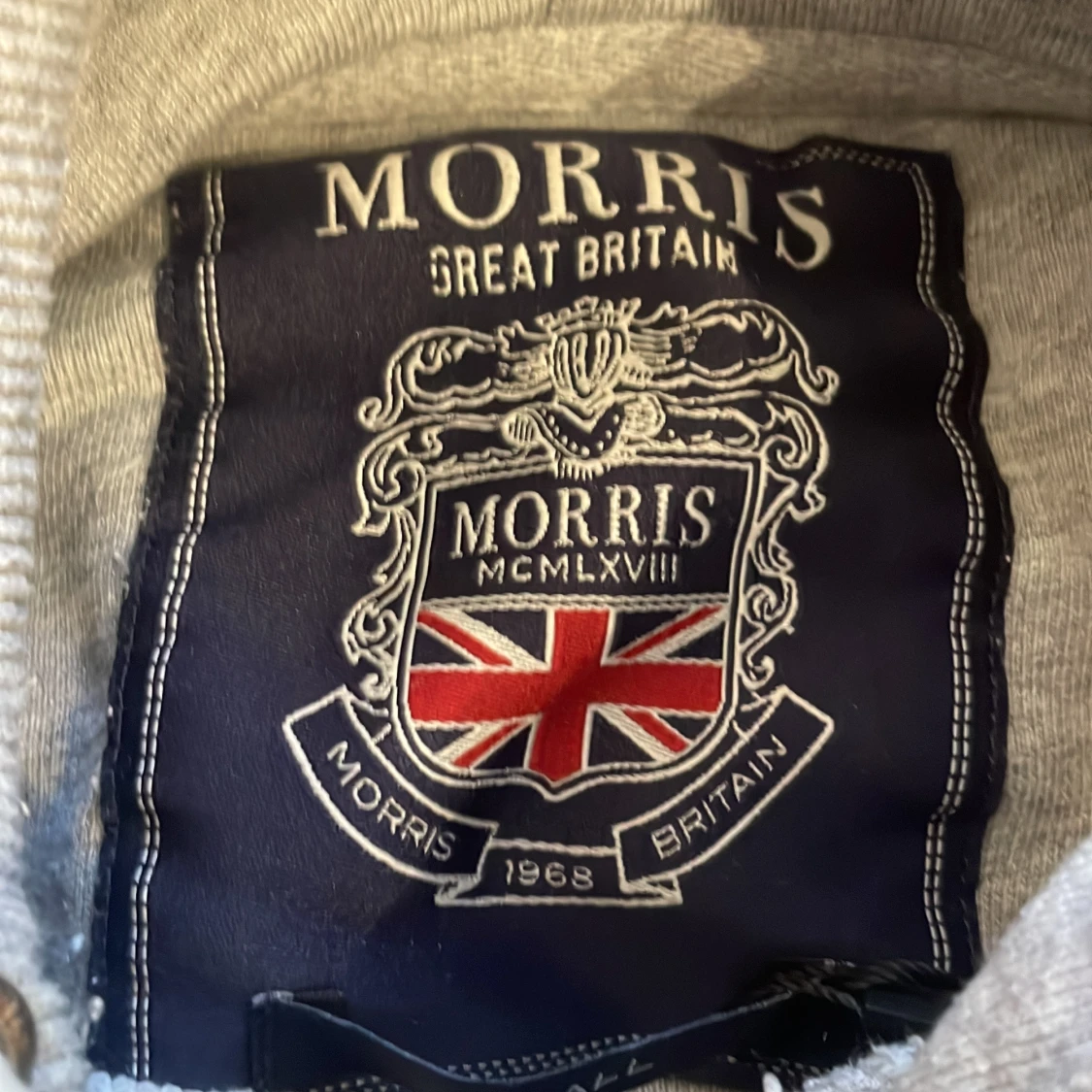 Grå hoodie från Morris med brittisk flagga - 1