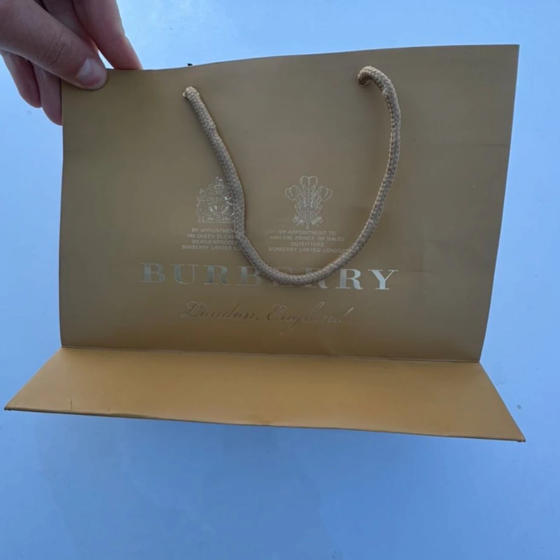 Rutig Burberry bälte med silverdetaljer - 8