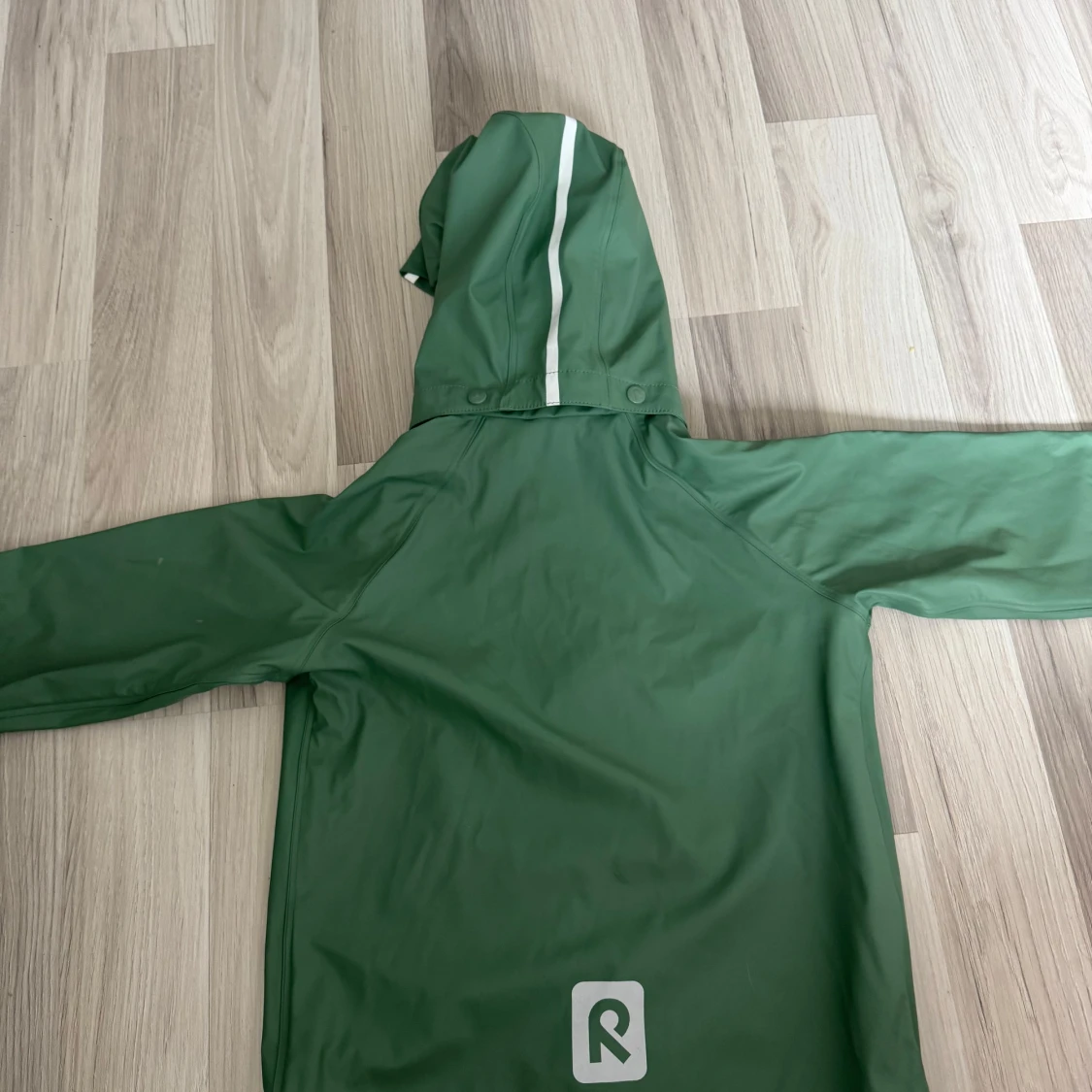 Grön regnjacka från Reima 116 cm - 1
