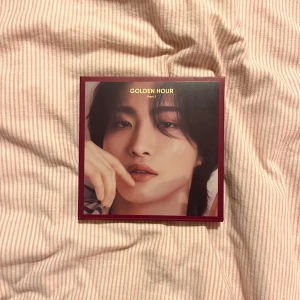 Ateez golden hour part 1 Seonghwa digipack - Allt från när jag öppnade den är med! Dma om du undrar något/vill ha fler bilder etc💕