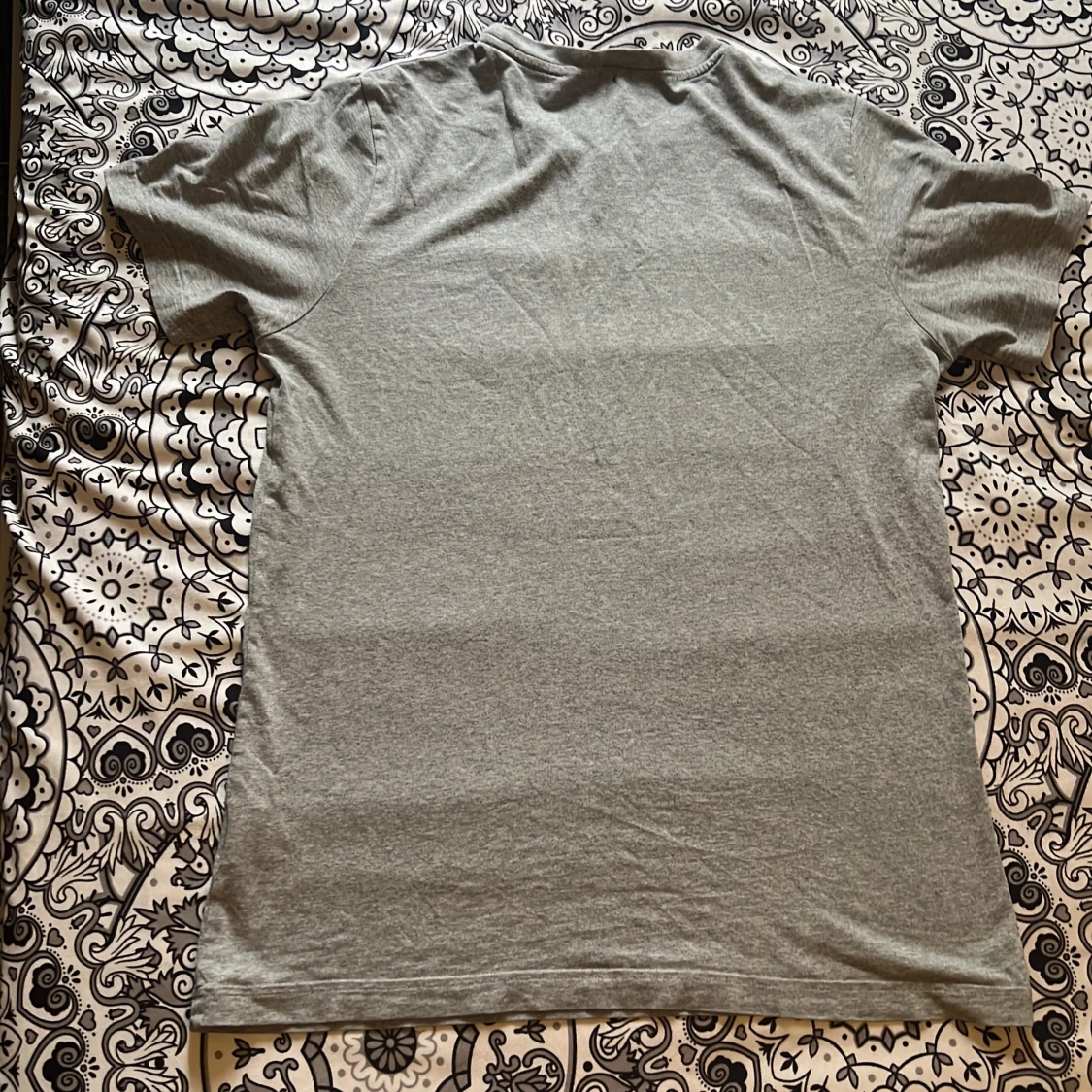Grå t-shirt från Adidas - 1