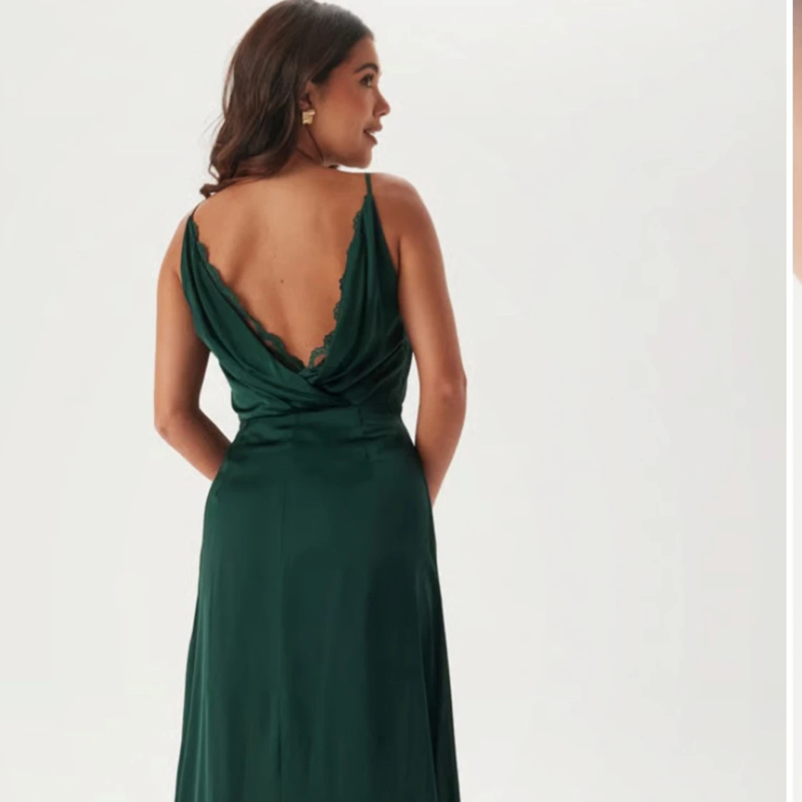 Mörkgrön långklänning med slits - 1